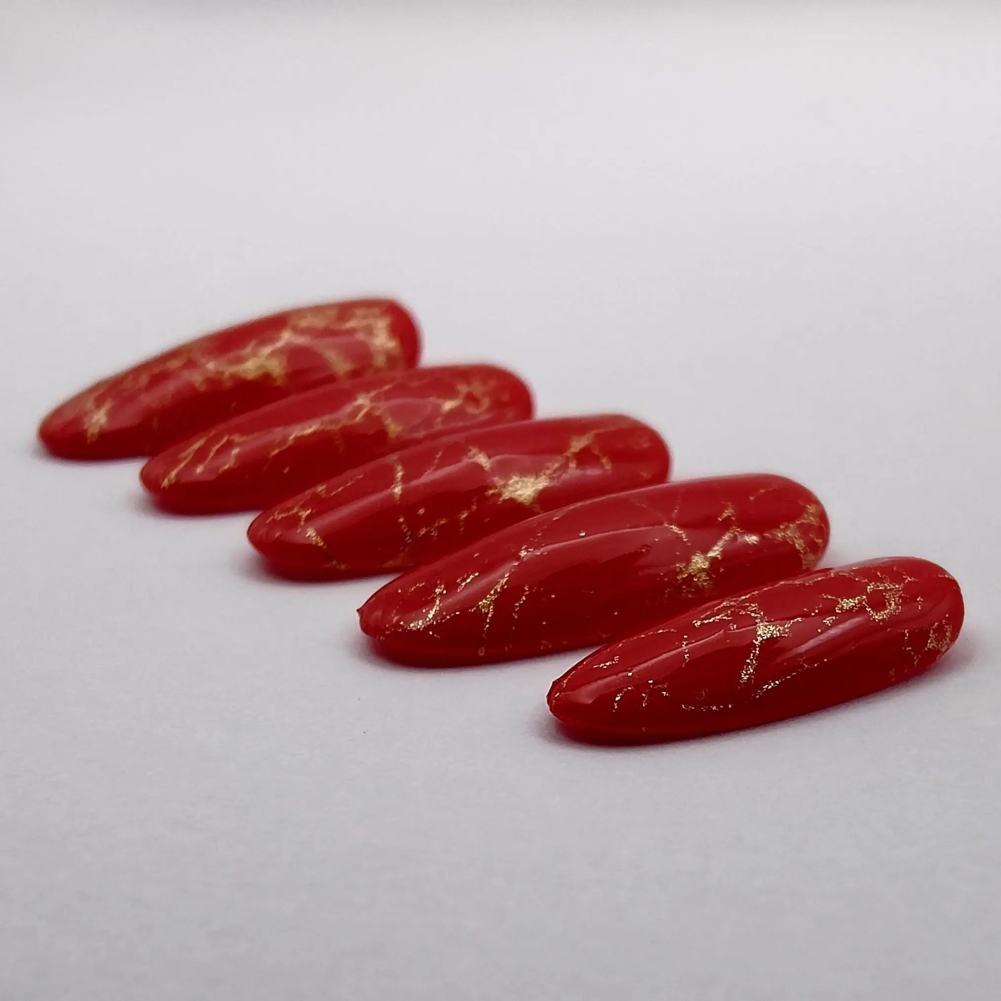 Rouge Marbré d’Or Déa Manus