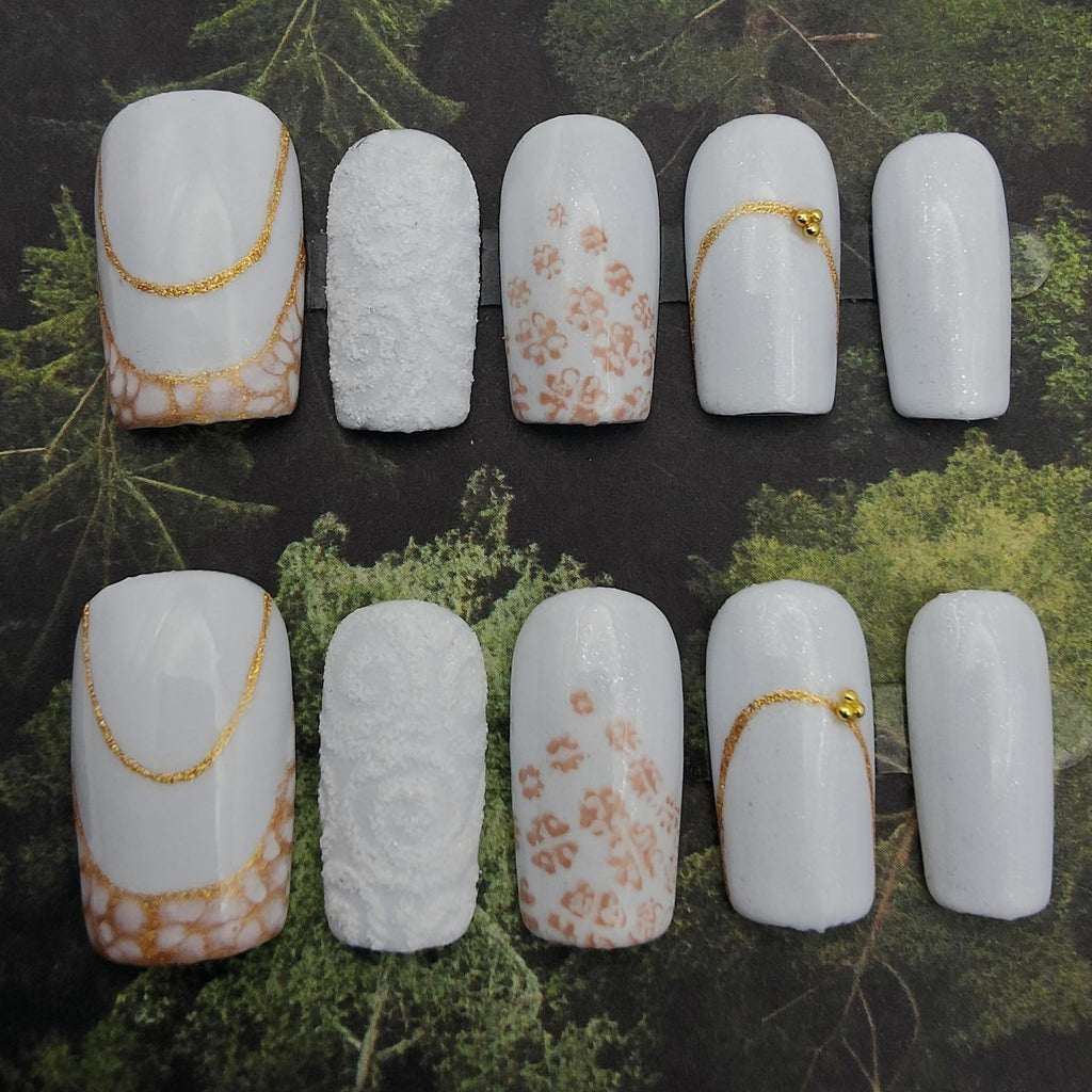 Élégance Ivoire Déa Manus