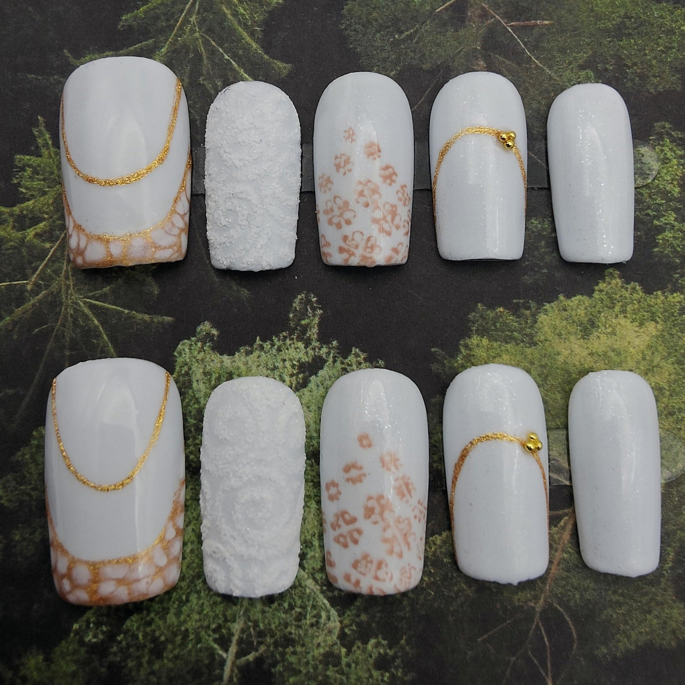 Élégance Ivoire Déa Manus