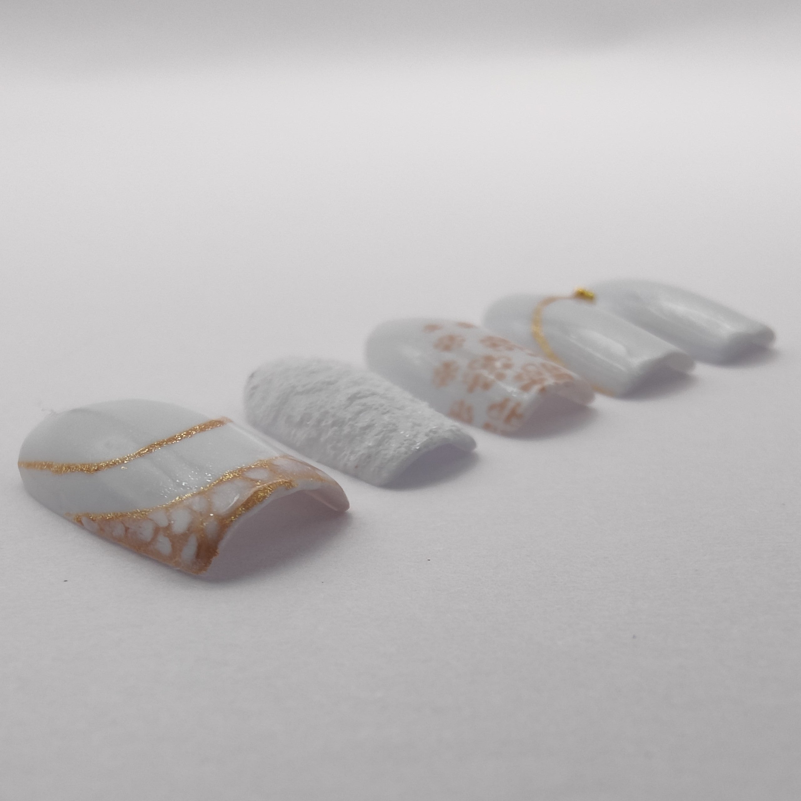 Élégance Ivoire Déa Manus