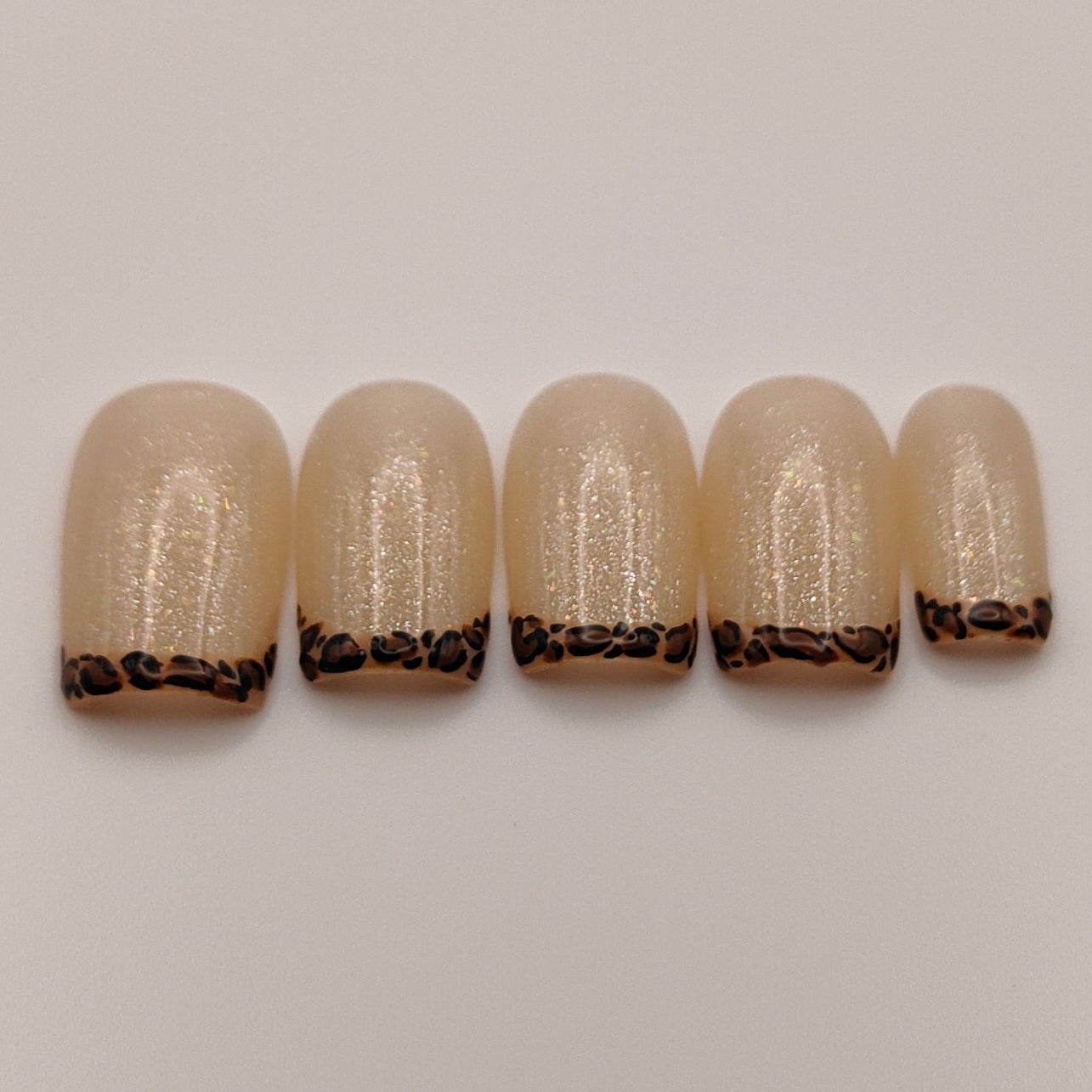 French Perle Sauvage Déa Manus