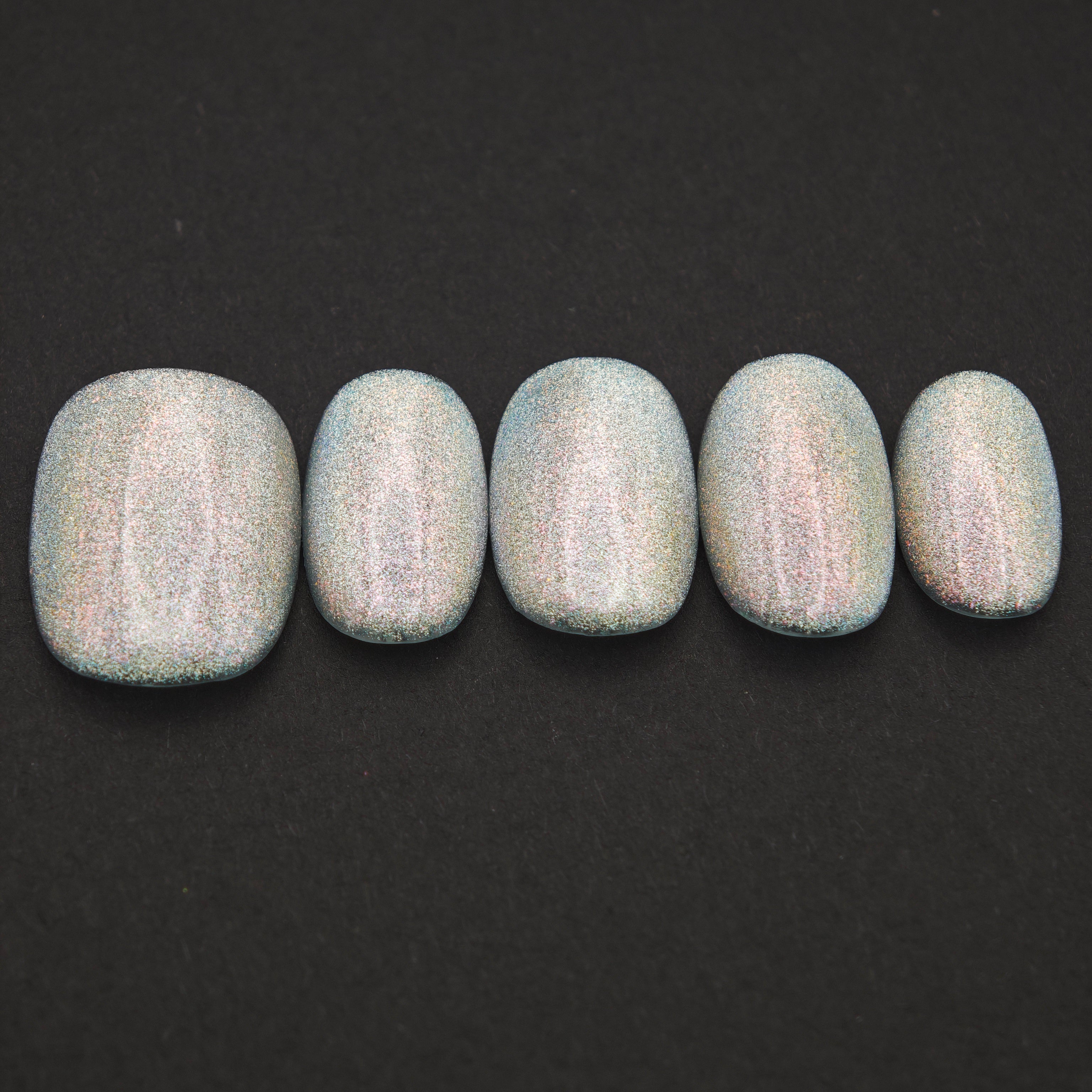 Reflet de Thétis – Cat Eyes