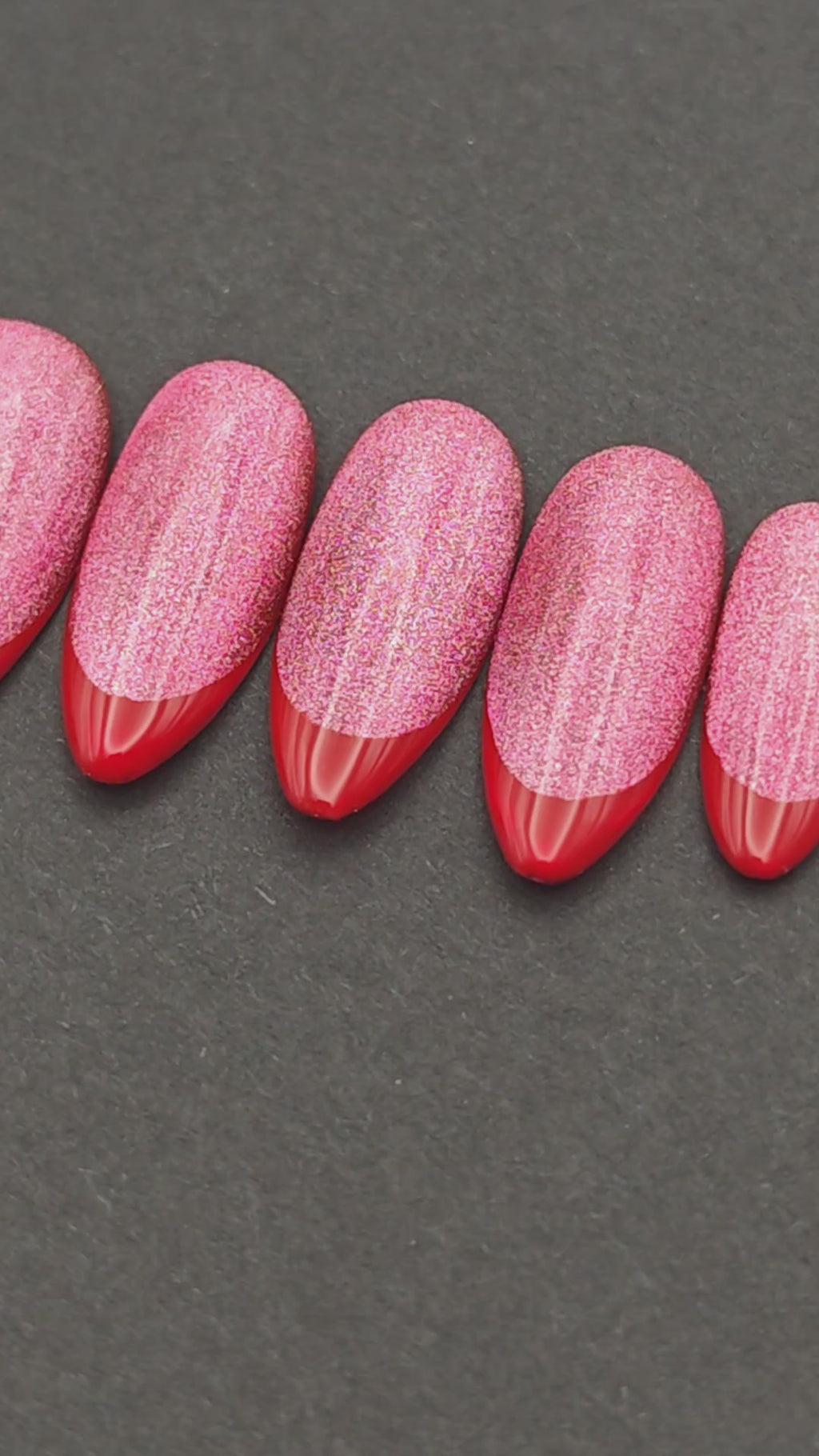 Velours d’Aphrodite – Cat Eyes
